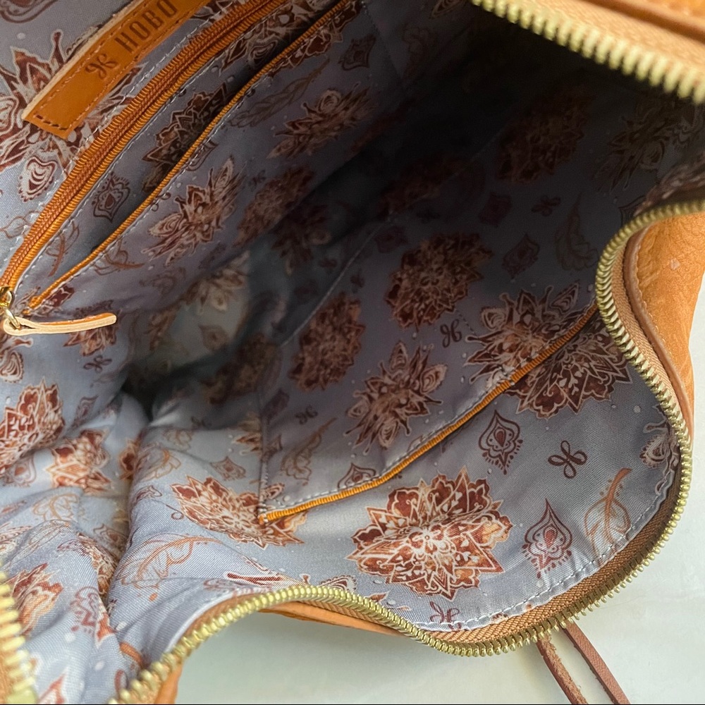 Genuine leather HOBO bag - Picture 3 of 4